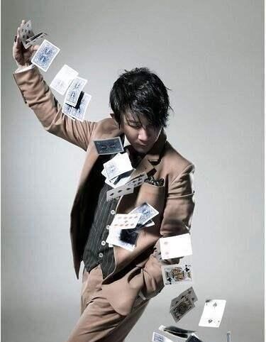  消失|刘谦“换壶魔术”风波后，逐渐消失在公众的视线中，原因令人叹息