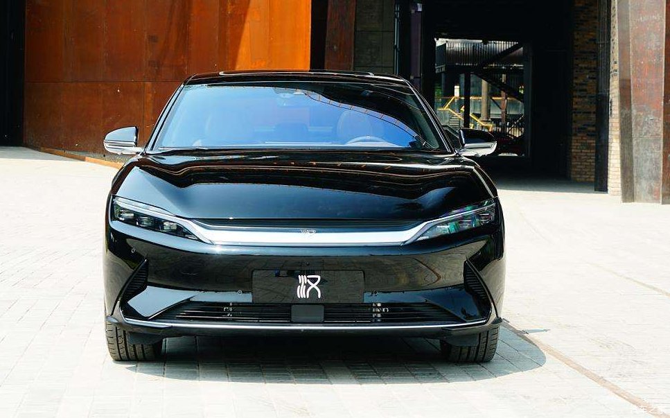 版本|比亚迪汉终于上市了,补贴后不到22万起,这个价格香不香?