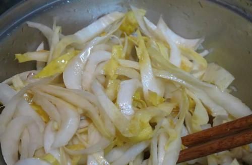  看上去|从欧洲引进的贵族白菜，价格比牛肉还贵，盆栽1框60天就能收获