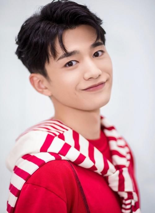  曝光|《快乐大本营》接班人名单曝光，易大千全程陪跑，黄明昊或将成常驻