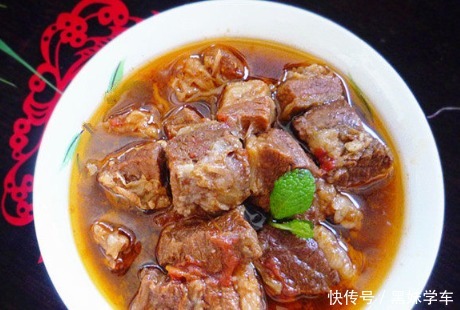 浓稠|炖牛肉时,加上一点“它”,牛肉更易软烂,汤汁浓稠口感好,收藏