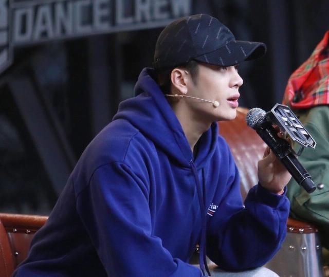  战队|《街舞3》王一博组成最强战队！选人不要甩手舞引争议，网友：违背节目初衷