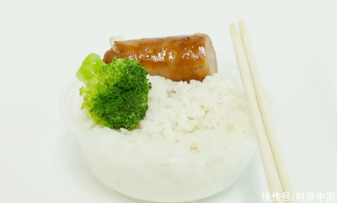 长期摄入重口味对身体有影响吗(长期重口味吃喝，身体会发生什么变化？)