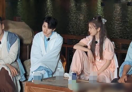 尽力|《跑男》剧本太明显,郑恺在尽力配合,baby早已不想再演