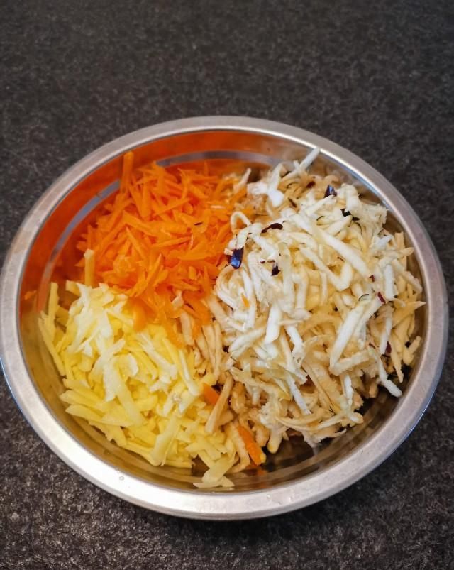 蔬菜|菜火烧的家常做法,几种蔬菜搭配,好吃营养,凉了也不硬。