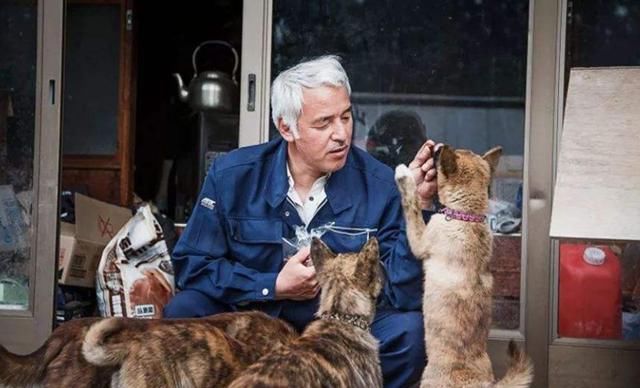  松村菅直人|老人独守福岛核辐射区，无偿照顾动物6年，政府却盼着他早点死