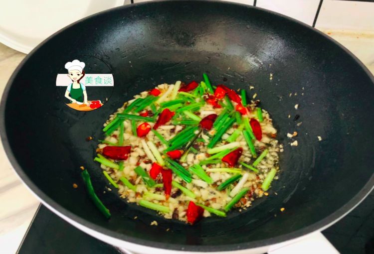  凉拌|入秋后，少吃猪肉多吃它，比猪肉便宜，家家户户吃得起，凉拌最香