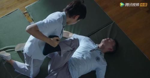  只不过|《穿越火线》播出，鹿晗只不过是本色出演，吴磊演技才是“炸裂”