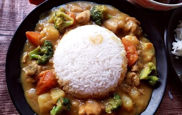  母子|天热不想做饭就煮一锅它，拌在米饭里，母子2人吃光盘了，特省事