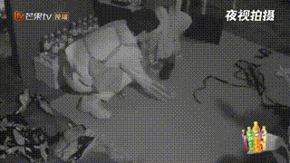  玩转|密逃2.0回归，杨幂玩转密室邓伦吓到飞起！（有图有真相）