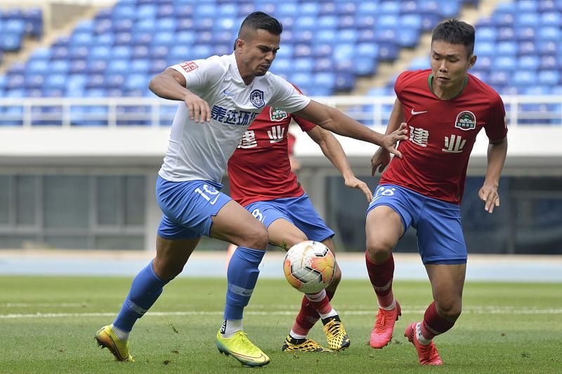  否定|他仅仅为国足踢了一场比赛，就被李铁全面否定，如今已无缘征召