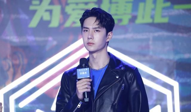  回答|王一博见面会直播，粉丝现场问了6个问题，最后一个回答出乎意料