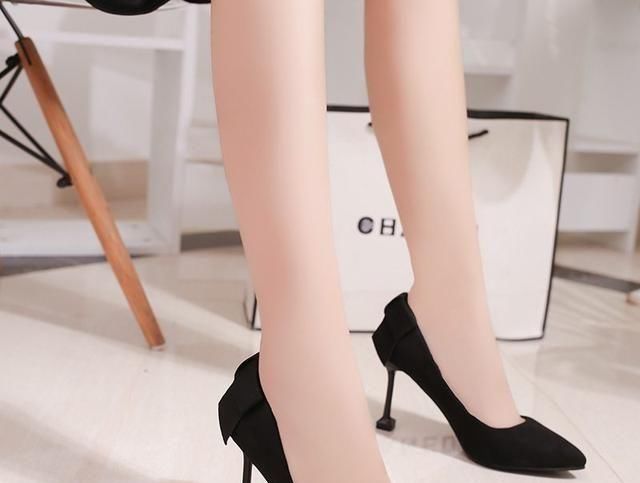 洋气|春天鞋子别乱买,要买就买这几款单鞋,7080穿洋气有女人味