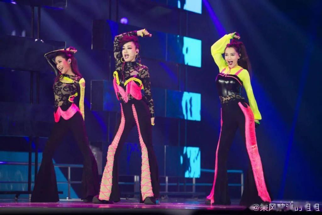  被迫|这期浪姐专访，会因为姐姐们的发言而被迫“下架”吗？