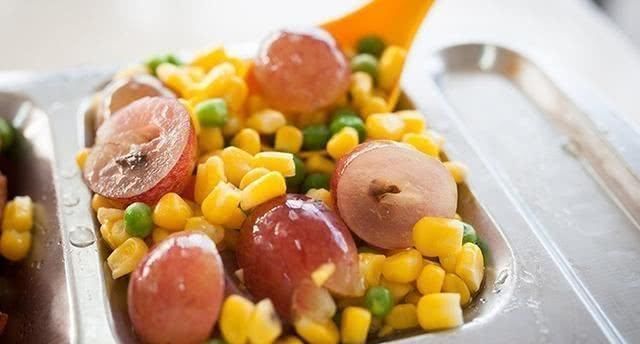 鸡蛋|被大学食堂逼出来的坚强，“蚂蚁蒸鸡蛋”上榜，学生却难以下嘴