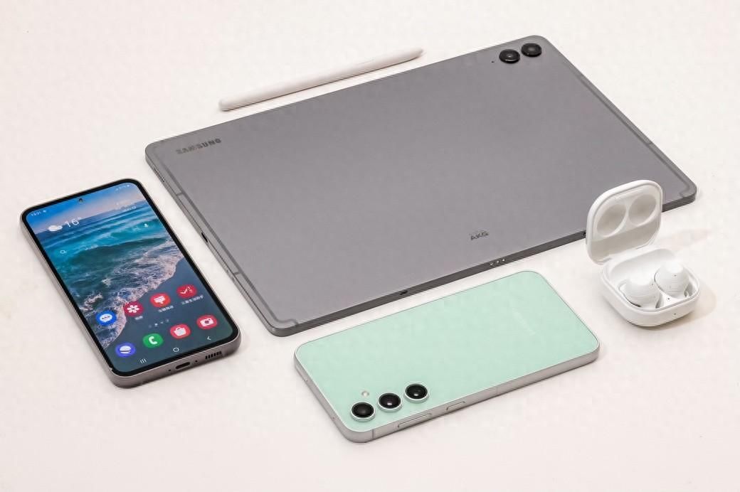 传承时尚经典+旗舰品质体验 三星Galaxy S23 FE亮相北京