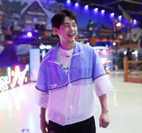  组队|《跑男》全新海报出炉，郑恺不跟跑男家族组队，看到新嘉宾乐开花了