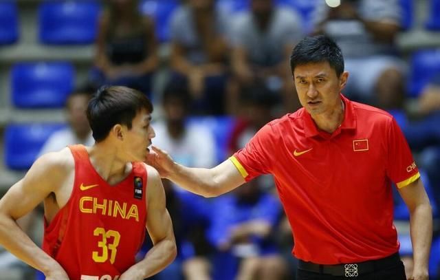 国家队|场场比赛喷裁判！放着外援不用，揪着赵睿不放，这还执教国家队？