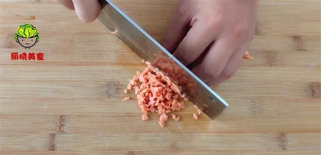  胡萝卜|早餐饼又出新做法，不揉面不发酵，3分钟就出锅，快捷方便超好吃