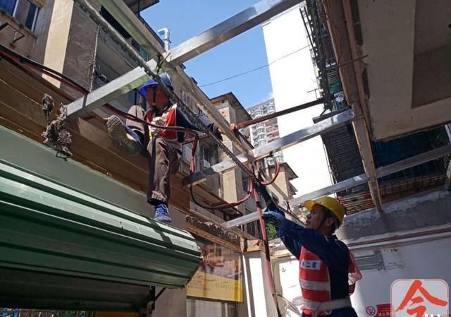  围墙|拆了!逛了那么多年，才晓得金鱼巷这排门面是违建?