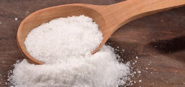  等于|都是食盐，加碘盐、无碘盐和低钠盐有什么区别？买错等于浪费钱