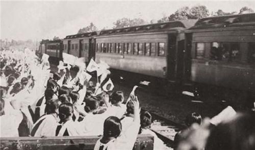 广岛和长崎|为什么说原子弹下无冤魂？看看当时的日本女人在干啥，你就明白了