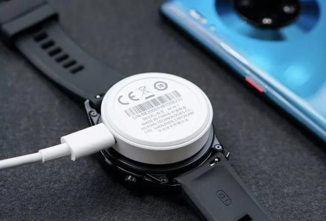  华为|华为Watch GT2e对抗GT2：GT2e略胜一筹，但GT2却更贵