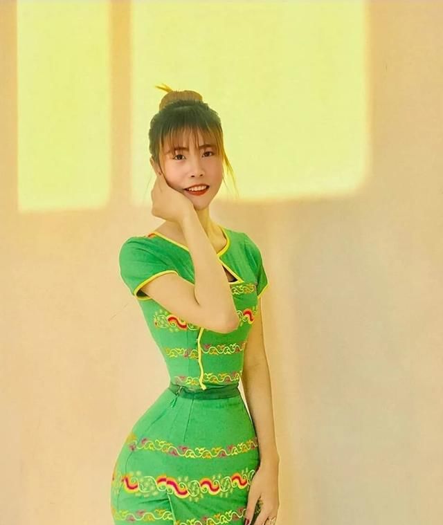  英国的罗米|缅甸女孩打破世界纪录，成为全球腰最细的人！自曝细腰纯天然