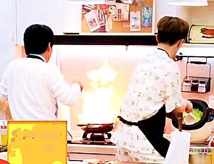  一旁|郭麒麟做饭起火，谁注意一旁范丞丞的反应？暴露现实人品