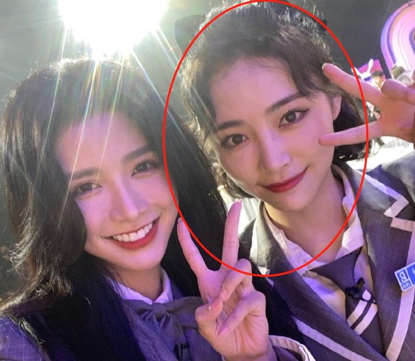  小姐姐们|蔡卓宜上THE9团综，晒合影时不开美颜，婧妹们的颜值好真实