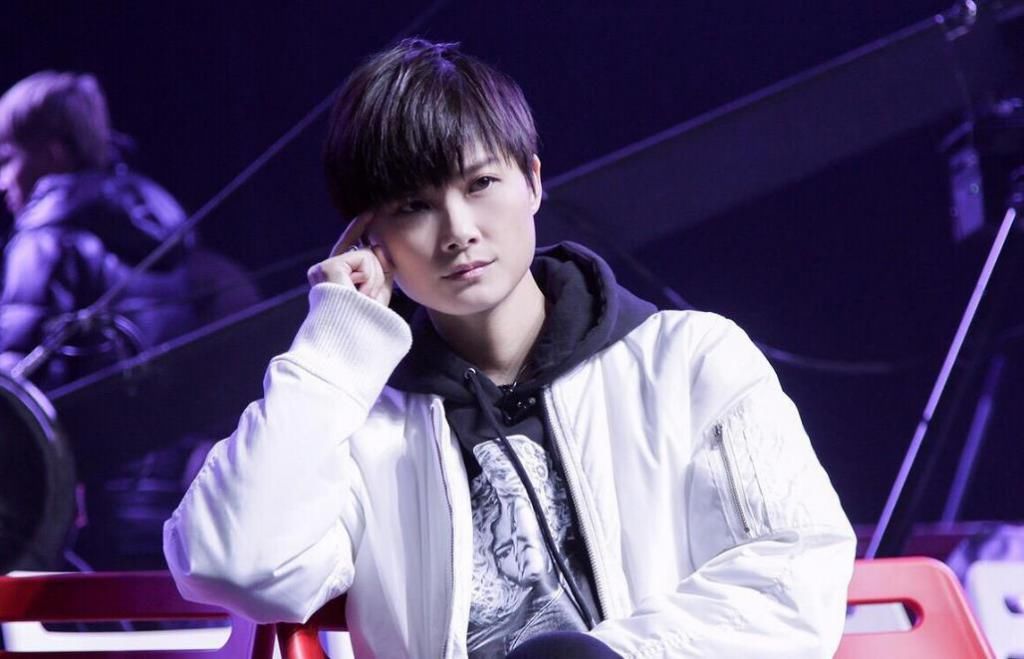  究竟|当年“超级女声”李宇春，成功的接棒那英，她究竟有怎样的能力呢