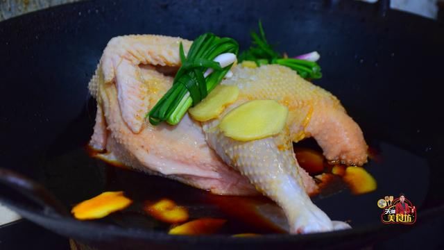  美味|豉油鸡最简单的做法，肉质嫩滑鲜香美味，看完厨房小白都能完成