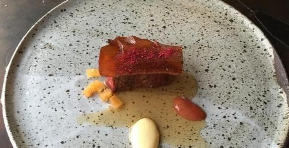 体验|亲临体验全澳最著名法国餐厅,品17道菜,赏55层美景,就餐3小时