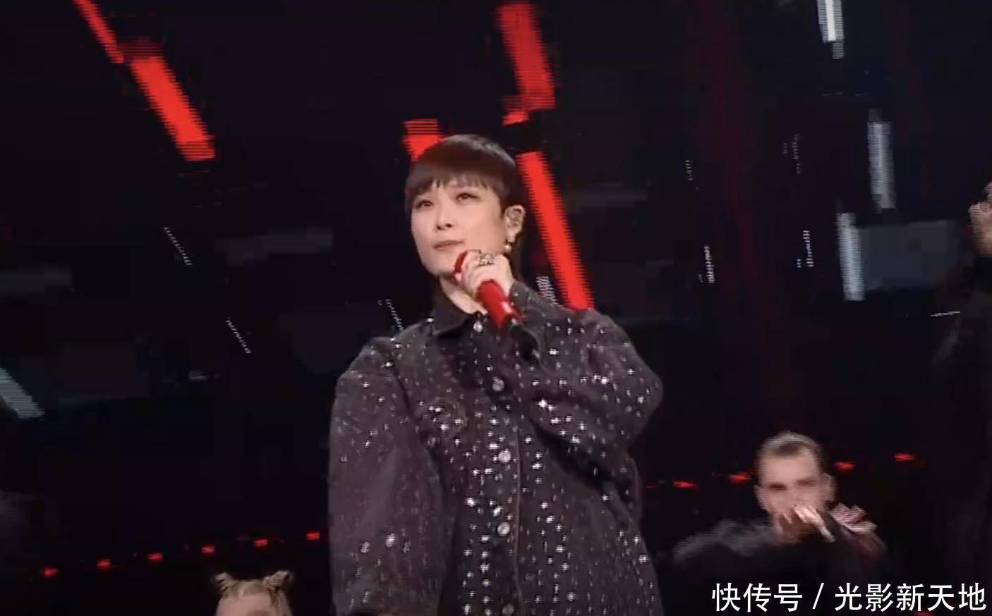  湖南卫视|湖南卫视818晚会王一博、赵露思疑似假唱，黄子韬合唱最抢眼