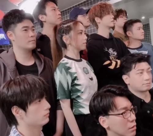  笑点|鹿晗又一档综艺被路透，站在一旁的女嘉宾，我没看错吧