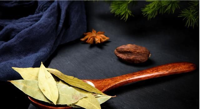  不腻|鸭肉和它是搭档，辣而有香，一周三次都不腻