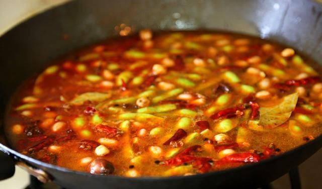  秋季|这道菜含钙量比牛奶还高，秋季最下饭毛豆做法，吃多滋补不长肉