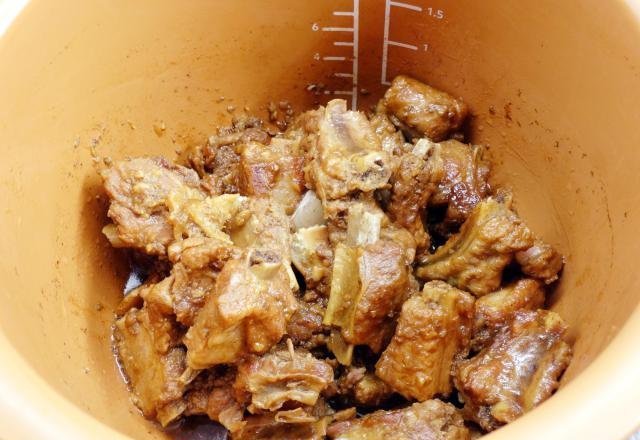 分钟|70岁外婆做排骨,不焯水不加油,30分钟上桌,咸香鲜醇抢着吃