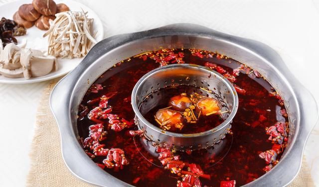 马桶|在冲完马桶之前看一眼，“大便”的异常提示早知道