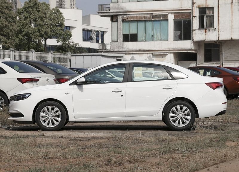 英朗|别克英朗9月份甩出3.18万辆，只要有四缸，谁还看大众桑塔纳