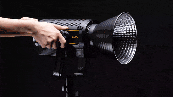  拍摄|神牛VL300，一款专业视频拍摄常亮补光灯