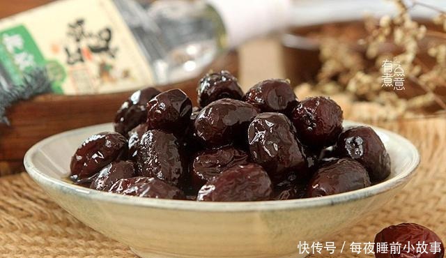红枣|红枣别再煮汤了,用它泡一泡,清香甘醇又驱寒,吃一次就忘不了