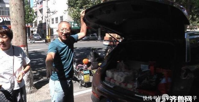 味道|销售火爆!排队一个多小时只为尝尝“老味道”