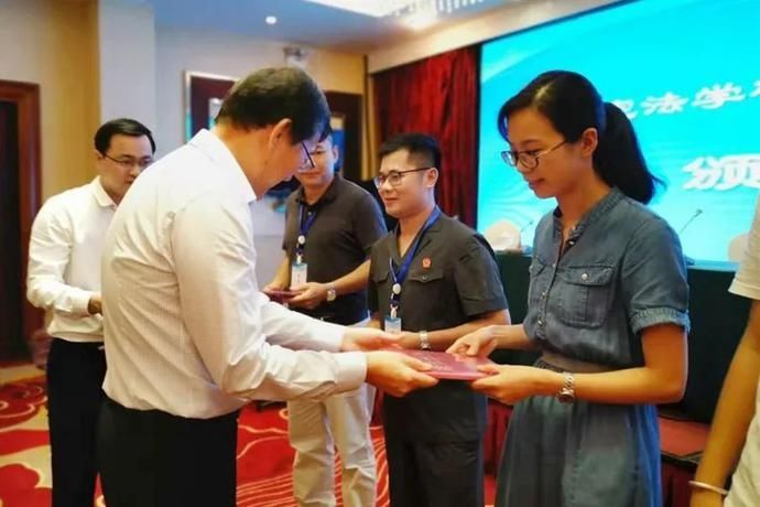 办案|【法官看法官】李振枢：办案中跨越自我，法官职业促成长