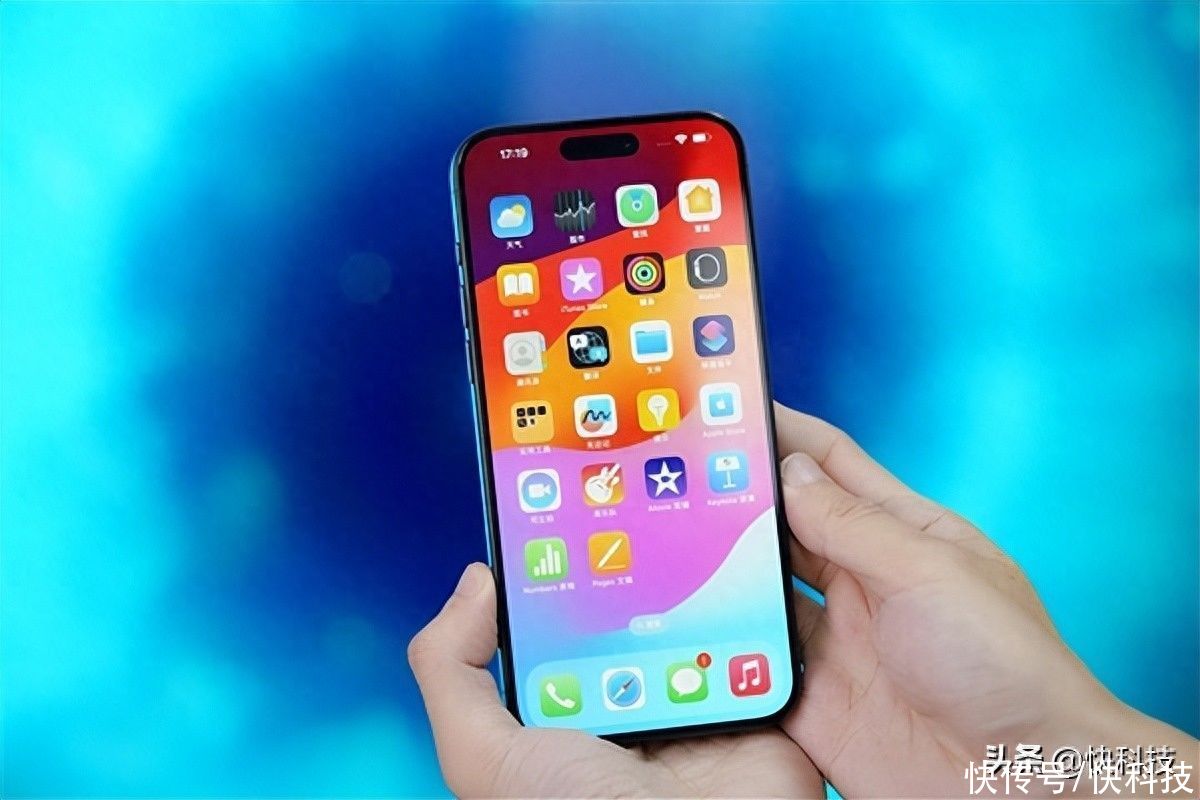 史上最窄边框iPhone！iPhone 15 Pro原色钛图赏