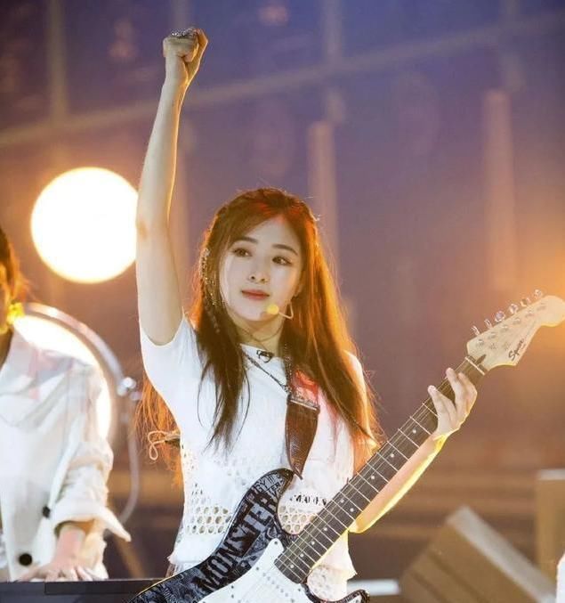  姐姐|张含韵意外暴露成团消息，名单已内定？《浪姐》真的有猫腻？