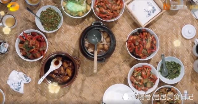  小龙虾|《向往4》黄磊小龙虾被嫌弃？看清桌上的虾壳后，网友：装不了！
