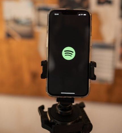 Spotify 将限制“白噪声”播客创作者广告收益