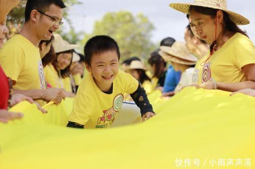  妈妈|1~12个月龄宝宝互动指南，妈妈和娃这么玩，宝宝越动越聪明