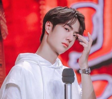  小孩子|王一博遭韩东君等人“大笑”，网友毕竟连煮面都要小孩子教